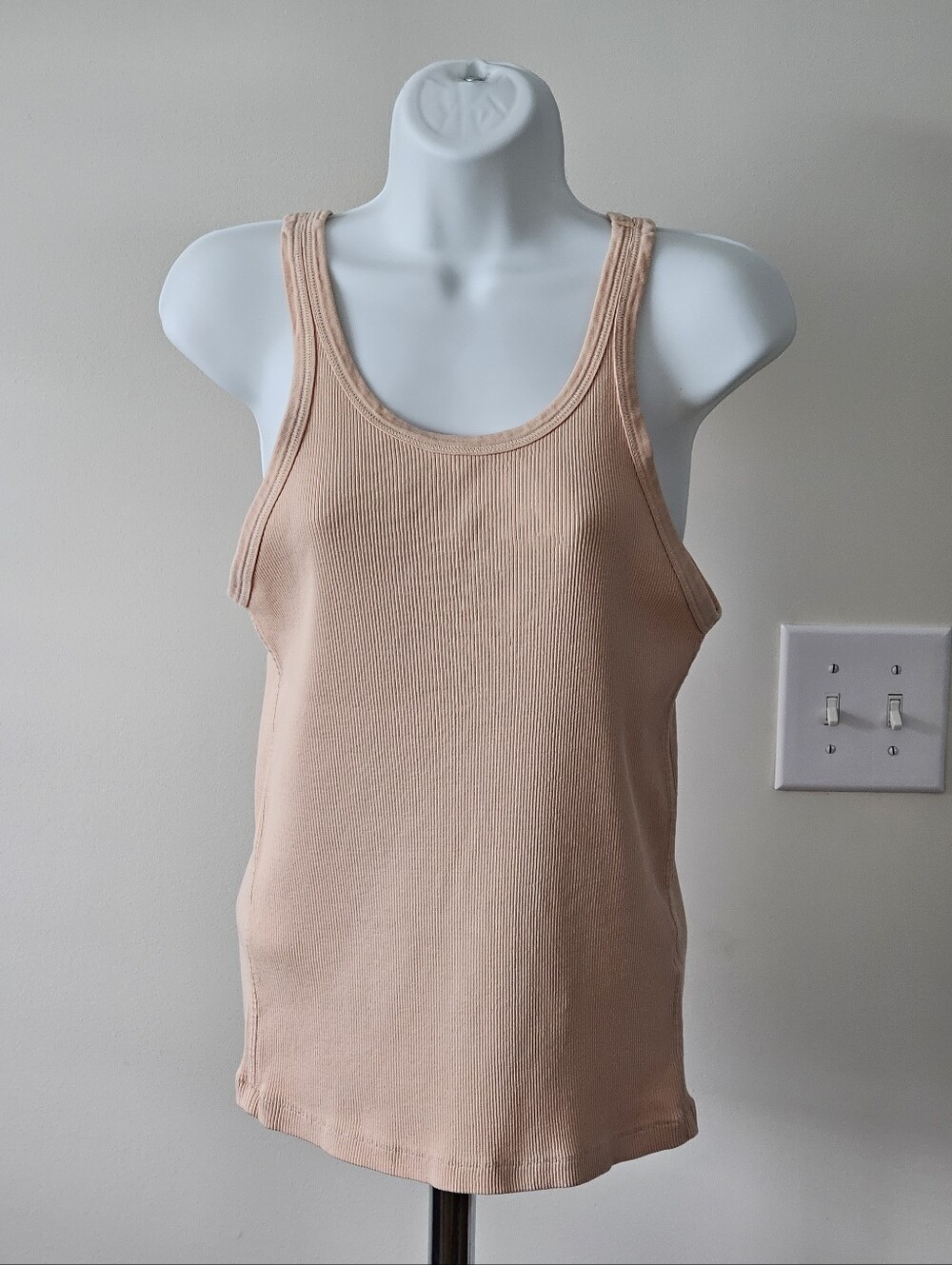 AMO Ribbed Tank Peach Size Large - Picture 3 of 7
